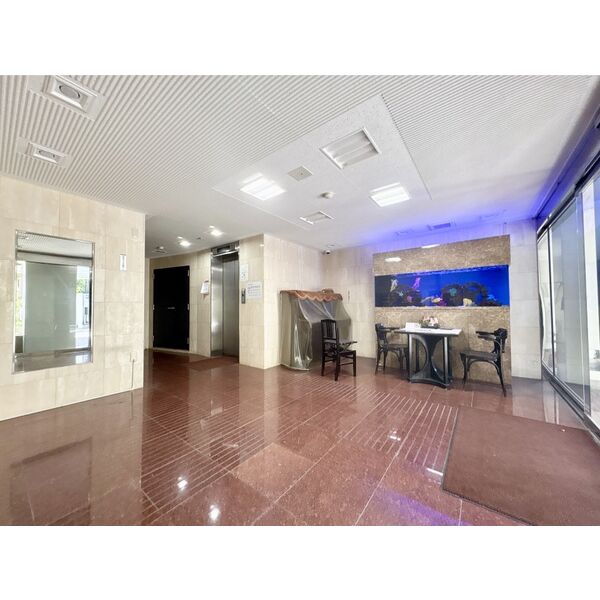 19/21 エントランス