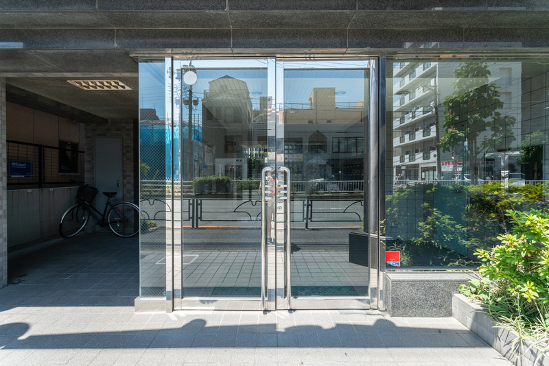 5/5 エントランス