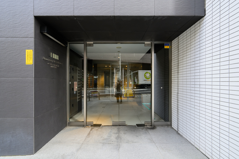 5/5 エントランス