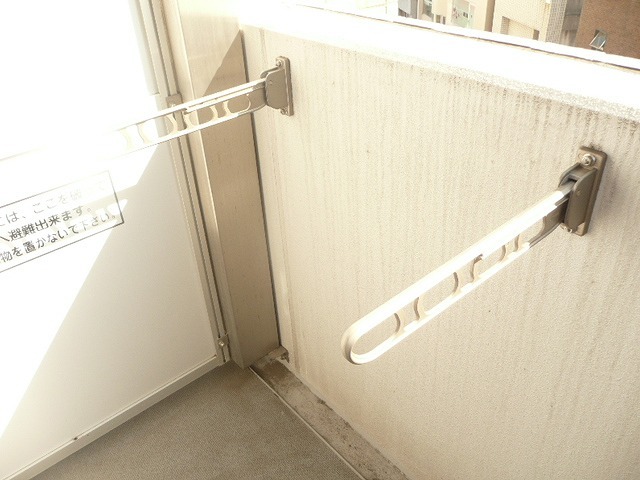 16/17 エントランス