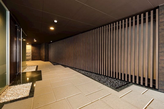 19/23 エントランス