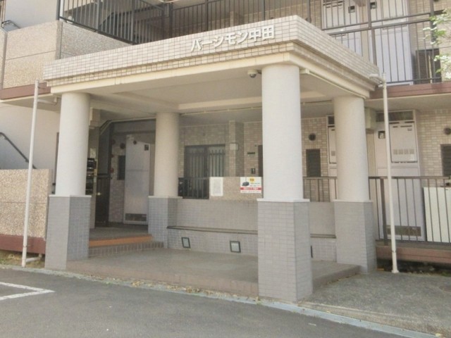 23/26 エントランス