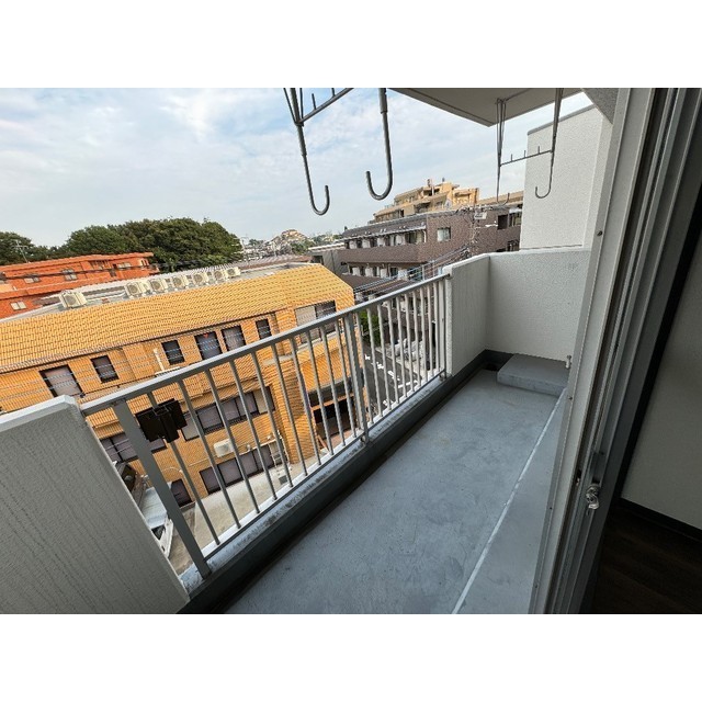 18/23 バルコニー