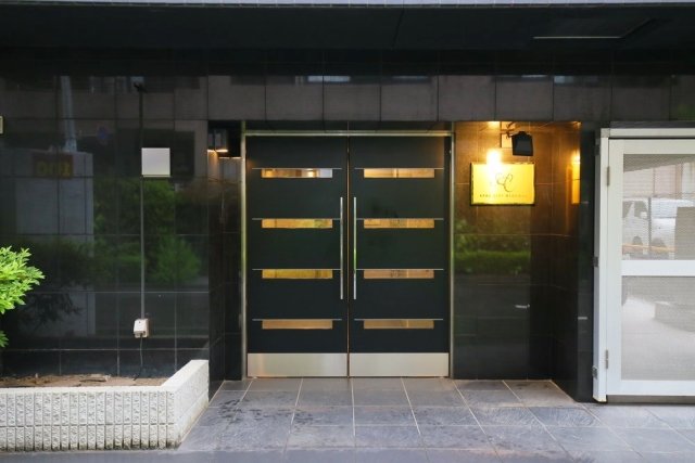 19/23 エントランス