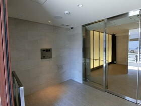 15/16 エントランス