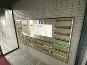 13/13 エントランス