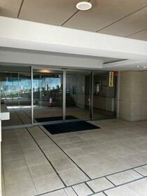 16/16 エントランス