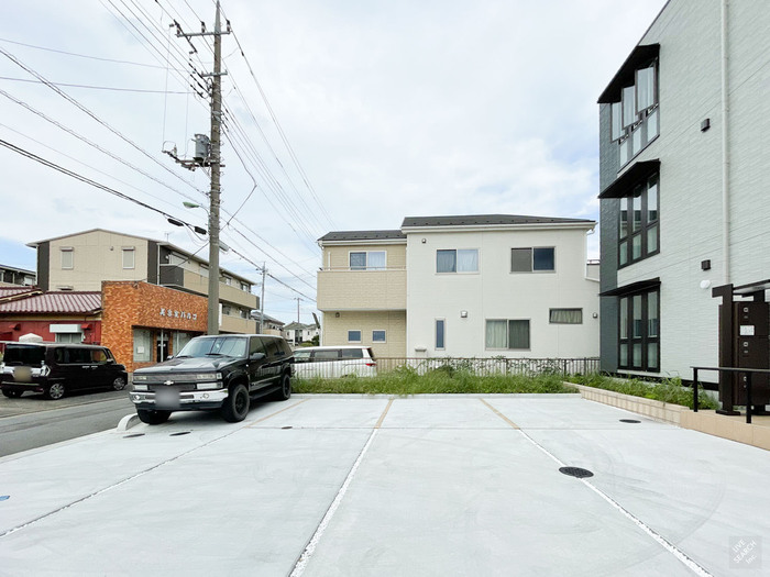 18/28 駐車場