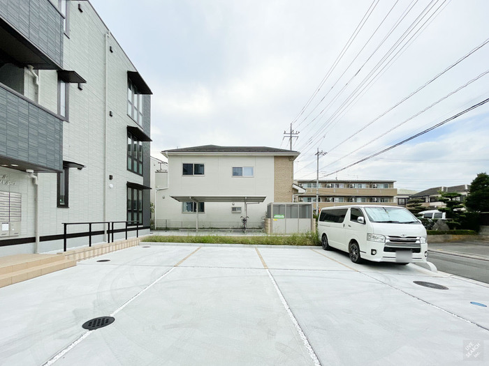 19/28 駐車場