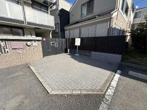 2/2 エントランス