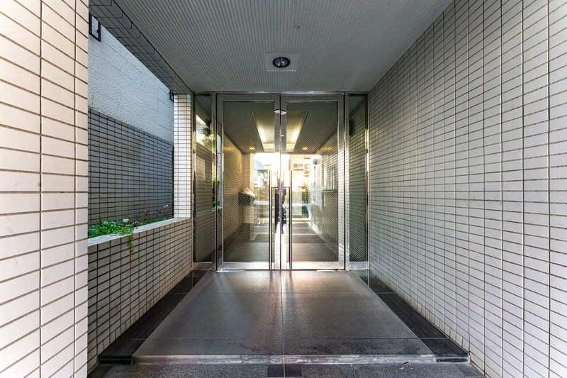 2/2 エントランス
