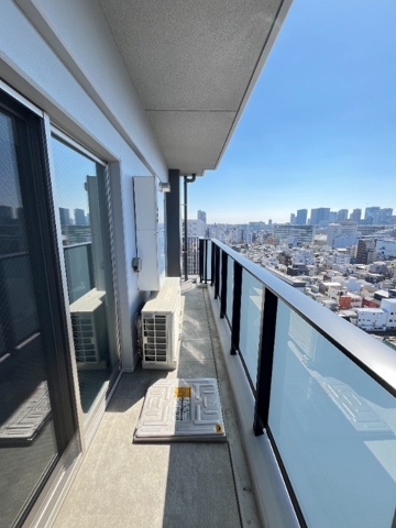 18/27 バルコニー