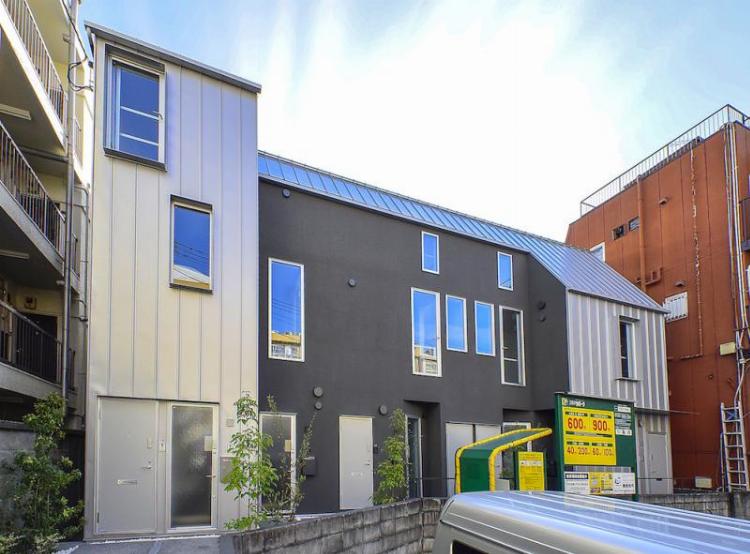 13/14 エントランス