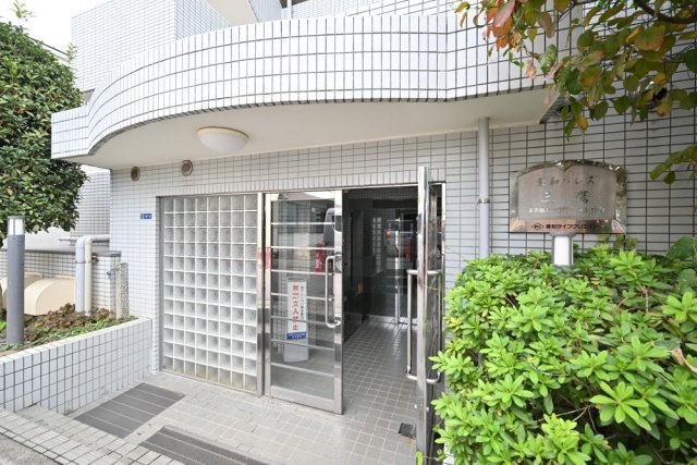 13/17 エントランス