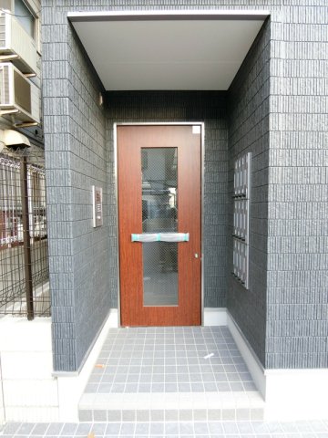 14/14 エントランス