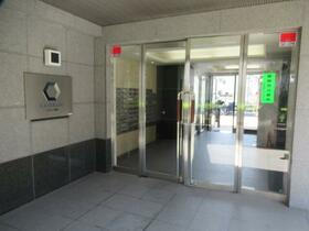 16/16 エントランス