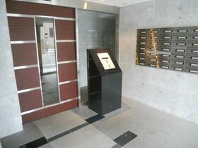 14/14 エントランス