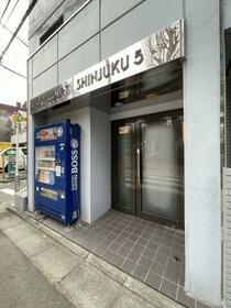 2/2 エントランス