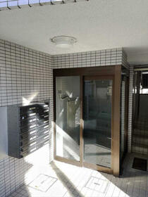 16/16 エントランス