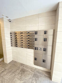 18/18 エントランス