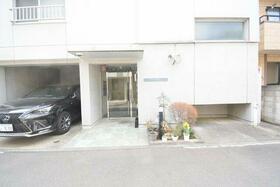 16/16 エントランス