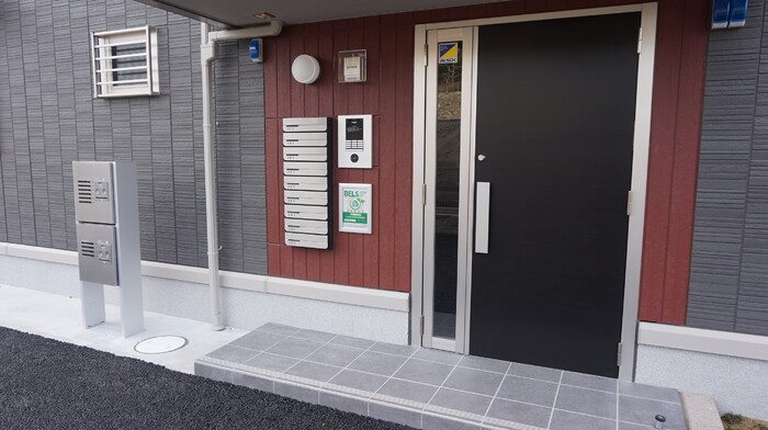 18/19 エントランス