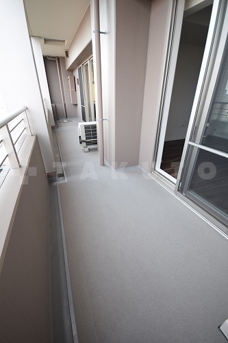 13/22 バルコニー