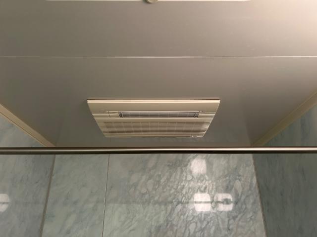 21/30 エントランス