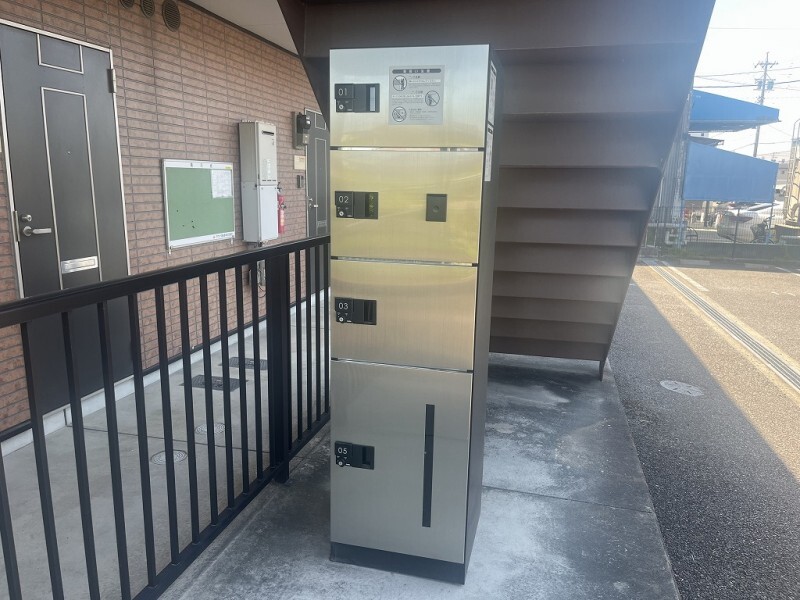 17/27 エントランス