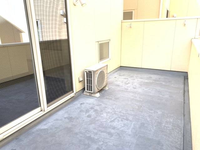 28/29 バルコニー