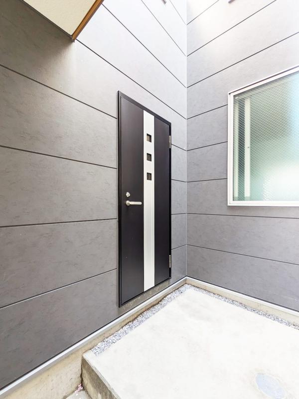 18/18 エントランス