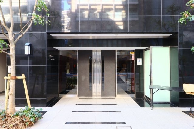 16/26 エントランス