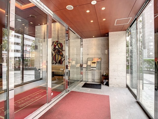 14/23 エントランス