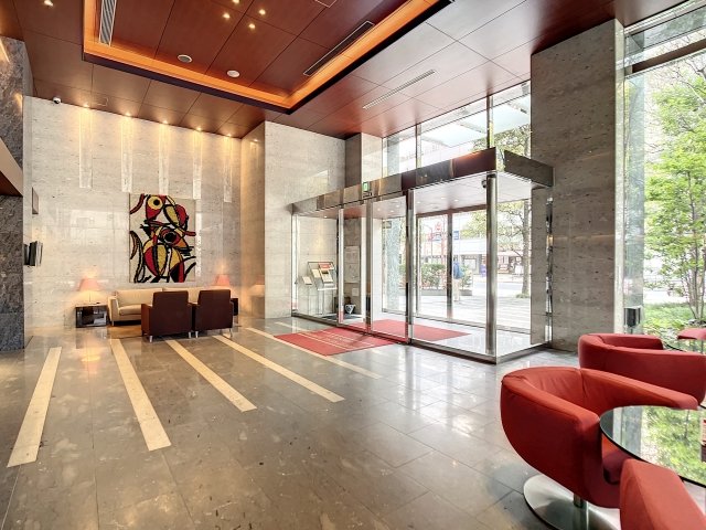 15/23 エントランス