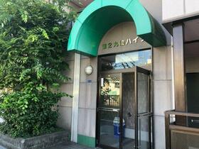 15/15 エントランス