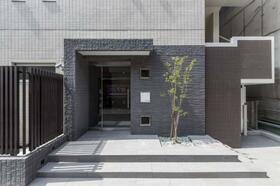 15/16 エントランス