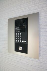 16/16 エントランス