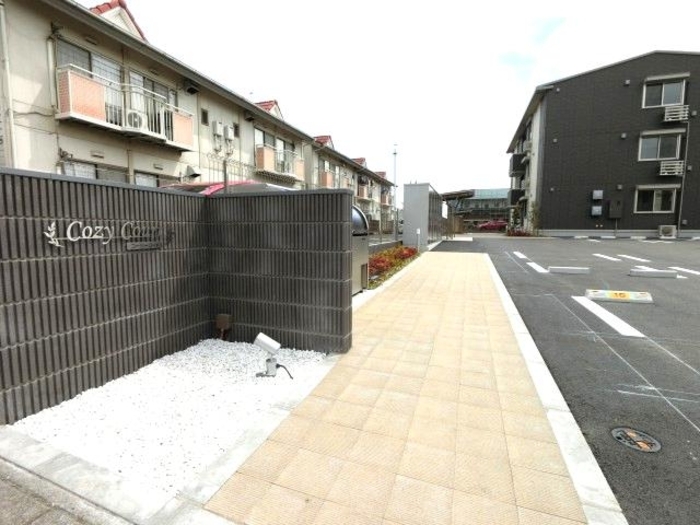 19/21 エントランス