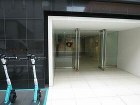 2/2 エントランス