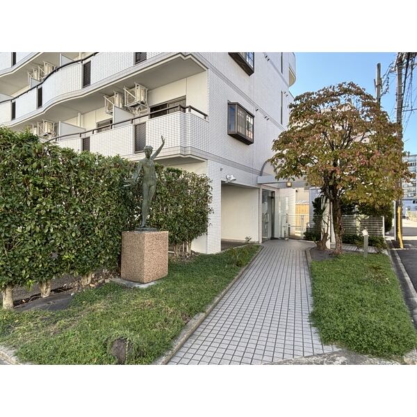 17/18 エントランス