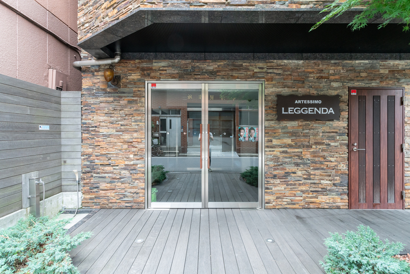 5/5 エントランス