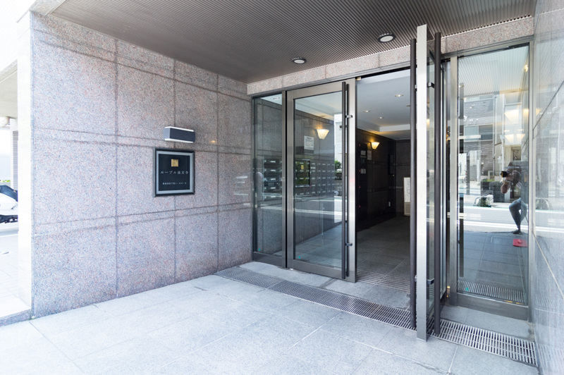 5/5 エントランス