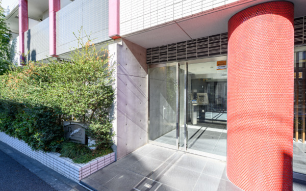 17/17 エントランス