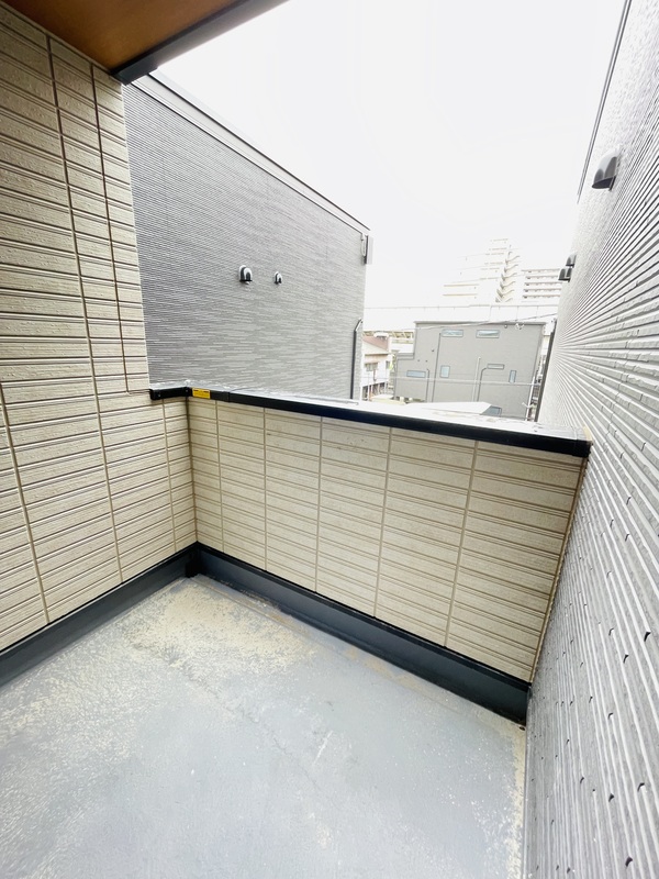 14/23 バルコニー
