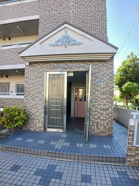 14/20 エントランス