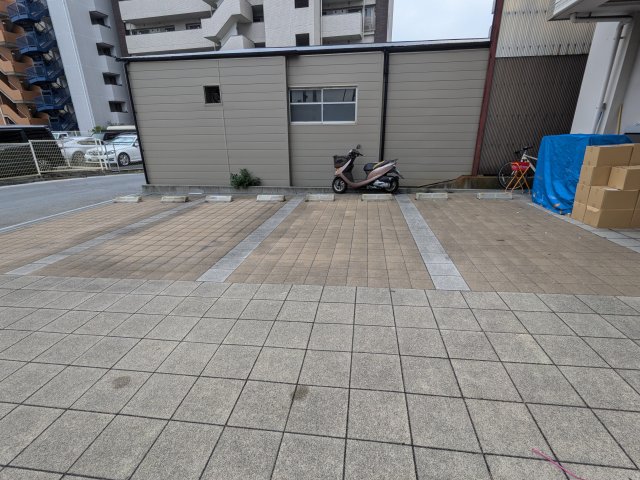 27/29 駐車場