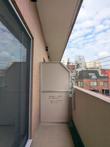 15/26 バルコニー