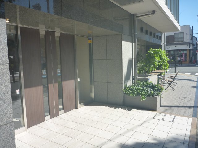 3/4 エントランス