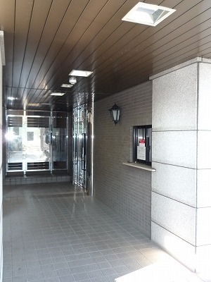 14/14 エントランス