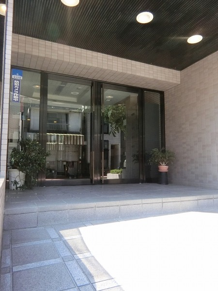 13/14 エントランス